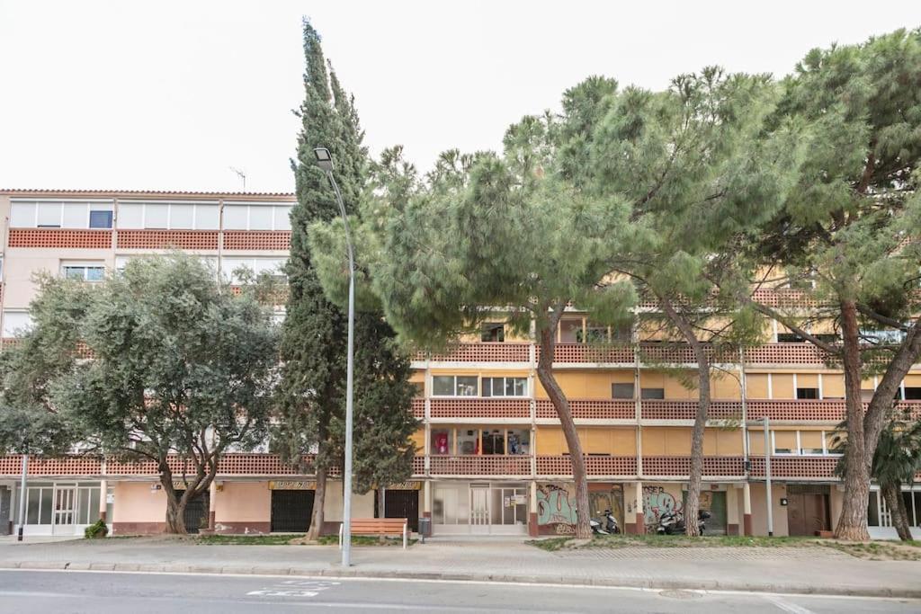 Habitaciones Bonitas Y Comodas L'Hospitalet de Llobregat Eksteriør bilde